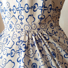 Charger l'image dans la galerie, 1950s - Gorgeous Straps Buttons Cotton Dress - W27.5 (70cm)
