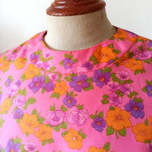 Charger l'image dans la galerie, 1960s - Adorable Pink Floral Dress - W27 (68cm)