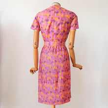 Charger l'image dans la galerie, 1960s - Adorable Pink Floral Dress - W27 (68cm)
