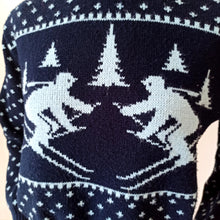 Laden Sie das Bild in den Galerie-Viewer, VTG Does 1950s - GR, Italy - Cute Ski Winter Sweater - Sz. L/XL
