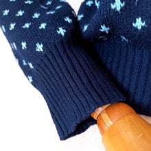 Laden Sie das Bild in den Galerie-Viewer, VTG Does 1950s - GR, Italy - Cute Ski Winter Sweater - Sz. L/XL