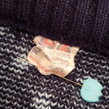 Laden Sie das Bild in den Galerie-Viewer, VTG Does 1950s - GR, Italy - Cute Ski Winter Sweater - Sz. L/XL