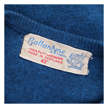 Charger l'image dans la galerie, 1950s 1960s - BALLANTYNE, Scotland - Gorgeous Blue Pure Cashmere Jumper - Sz. 42