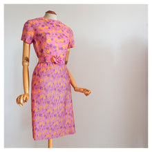 Charger l'image dans la galerie, 1960s - Adorable Pink Floral Dress - W27 (68cm)