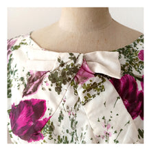 Charger l'image dans la galerie, 1950s - Adorable French Floral Buckle Back Dress - W27.5 (70cm)