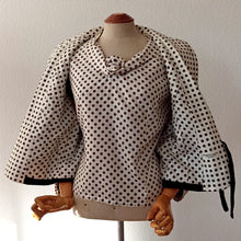 Laden Sie das Bild in den Galerie-Viewer, 1960s - LUTZ TEUTLOFF, Berlin - Designer Exquisite Jacket Set - W38 (96cm)