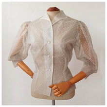 Cargar imagen en el visor de la galería, 1940s 1950s - Luxurious Nylon Velvet Balloon Sleeves Blouse - W29 (74cm)