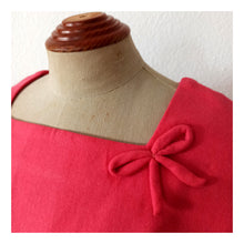 Load image into Gallery viewer, 1950s - Elegant Pink Wool Pencil Dress - W25 (64cm)