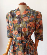 Charger l'image dans la galerie, 1950s - Fabulous Abstract Floral Satin Dress - W30 (76cm)