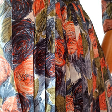 Charger l'image dans la galerie, 1950s - Fabulous Abstract Floral Satin Dress - W30 (76cm)