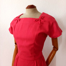 Load image into Gallery viewer, 1950s - Elegant Pink Wool Pencil Dress - W25 (64cm)