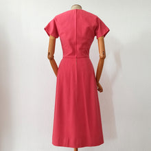 Load image into Gallery viewer, 1950s - Elegant Pink Wool Pencil Dress - W25 (64cm)