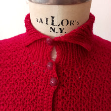 Charger l'image dans la galerie, 1950s 1960s - Beautiful Hand Knitted Burgundy Set - Sz. S/M