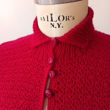 Charger l'image dans la galerie, 1950s 1960s - Beautiful Hand Knitted Burgundy Set - Sz. S/M