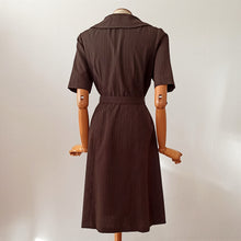 Load image into Gallery viewer, 1960s - Ultra-gorgeous Brown Textured Cotton Dress - W28.5 (72cm)