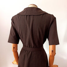 Load image into Gallery viewer, 1960s - Ultra-gorgeous Brown Textured Cotton Dress - W28.5 (72cm)