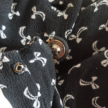 Cargar imagen en el visor de la galería, 1940s - Exquisite Black Printed Bows Rayon Crepe Dress - W27.5 (70cm)