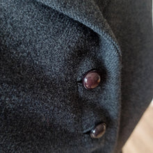 Load image into Gallery viewer, 1940s - ALEXON, UK - Elegant Grey Wool New Look Jacket - W30 (76cm)