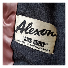 Load image into Gallery viewer, 1940s - ALEXON, UK - Elegant Grey Wool New Look Jacket - W30 (76cm)