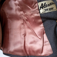 Load image into Gallery viewer, 1940s - ALEXON, UK - Elegant Grey Wool New Look Jacket - W30 (76cm)