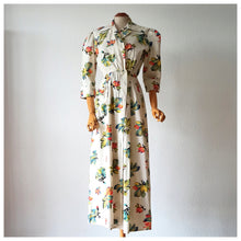 Charger l'image dans la galerie, 1940s - Spectacular German Seersucker Cotton House Dress - W28 (72cm)