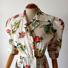 Charger l'image dans la galerie, 1940s - Spectacular German Seersucker Cotton House Dress - W28 (72cm)
