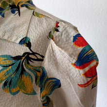 Charger l'image dans la galerie, 1940s - Spectacular German Seersucker Cotton House Dress - W28 (72cm)