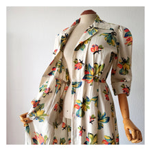 Charger l'image dans la galerie, 1940s - Spectacular German Seersucker Cotton House Dress - W28 (72cm)