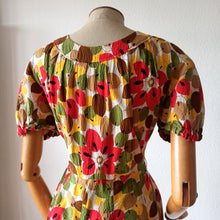 Cargar imagen en el visor de la galería, 1940s - Colorful Seersucker Cotton Dress - W29 (74cm)
