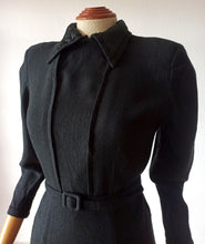 Load image into Gallery viewer, 1940s - Black Padded Shoulders Textured Rayon Wool Dress - W32 (82cm)