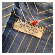 Carica l'immagine nel visualizzatore di Gallery, 1940s - EN RELIEF, PARIS - Deadstock Blue Blouse - W38 (96cm)