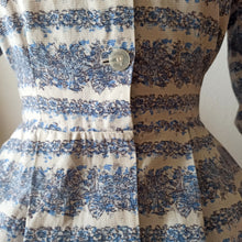 Charger l'image dans la galerie, 1950s -Gorgeous Novelty Print Cotton Dress - W31 (80cm)