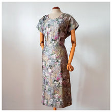Charger l'image dans la galerie, 1950s - Stunning Floral Silky Cotton Dress - W34 (86cm)