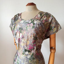 Charger l'image dans la galerie, 1950s - Stunning Floral Silky Cotton Dress - W34 (86cm)