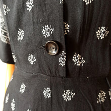 Load image into Gallery viewer, 1940s - Beautiful Black Floral Rayon Dress - W36 (92cm)