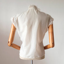 Charger l'image dans la galerie, 1950s - Exquisite White Nylon Blouse - W32 (82cm)