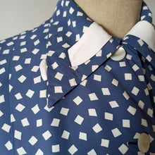 Charger l'image dans la galerie, 1950s - Adorable Sage Blue Rayon Blouse Jacket