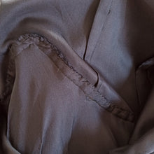 Carica l'immagine nel visualizzatore di Gallery, 1940s - Elegant Midnight Blue Satin Silk Dress - W28.5 (72cm)