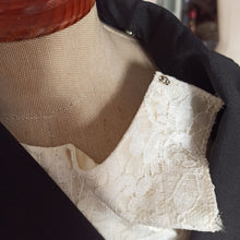Cargar imagen en el visor de la galería, 1940s - Exquisite Couture Black Silk Crepe Jacket - W30 (76cm)