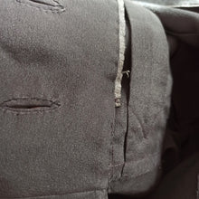 Cargar imagen en el visor de la galería, 1940s - Exquisite Couture Black Silk Crepe Jacket - W30 (76cm)