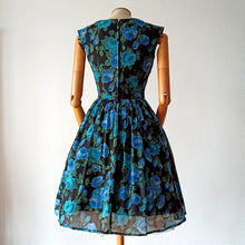 Charger l'image dans la galerie, 1950s 1960s - Stunning Roseprint Organza Dress - W25 (64cm)