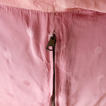 Charger l'image dans la galerie, 1950s - Exquisite Pink Rayon Satin Dress - W26 (66cm)