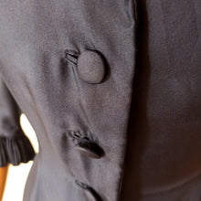 Carica l'immagine nel visualizzatore di Gallery, 1940s - Elegant Midnight Blue Satin Silk Dress - W28.5 (72cm)