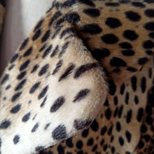 Charger l'image dans la galerie, 1950s - ZANZIBAR - LA FRANCE - Stunning Cheetah Faux Coat