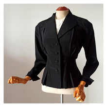 Cargar imagen en el visor de la galería, 1940s - Exquisite Couture Black Silk Crepe Jacket - W30 (76cm)