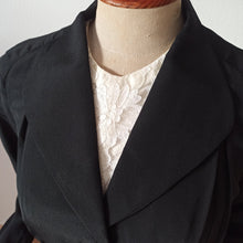 Cargar imagen en el visor de la galería, 1940s - Exquisite Couture Black Silk Crepe Jacket - W30 (76cm)