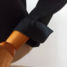 Cargar imagen en el visor de la galería, 1940s - Exquisite Couture Black Silk Crepe Jacket - W30 (76cm)