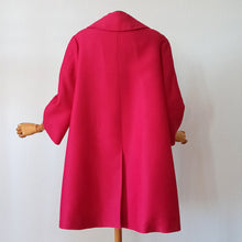 Charger l'image dans la galerie, 1950s 1960s - Splendorous Pink French Couture Coat
