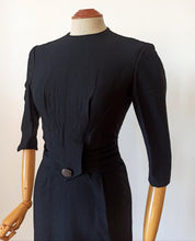 Charger l'image dans la galerie, 1950s 1960s - Exquisite Black Glitter Wool Dress - W26 (66cm)