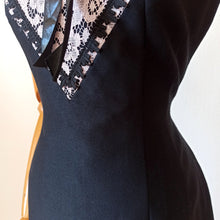 Charger l'image dans la galerie, 1960s - Gorgeous Black Wool Cotton Lace Dress - W28.5 (72cm)